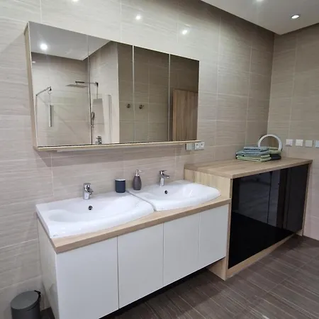 Вилла Family House *